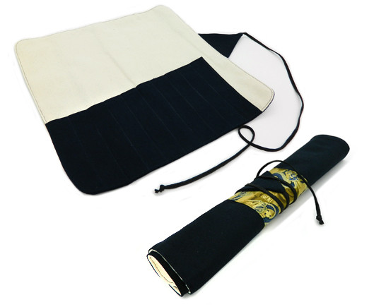 Пенал для кистей RL-11 "Золотой дракон" скрутка, текстиль, 34*34см, на 10 предметов, на завязке, в пакете (1/100) Пенал для кистей RL-11 "Золотой дракон" скрутка, текстиль, 34*34см, на 10 предметов, на завязке, в пакете (1/100)